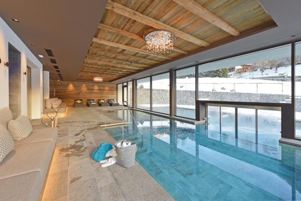 Hotel Dosses Тирес Екстериор снимка